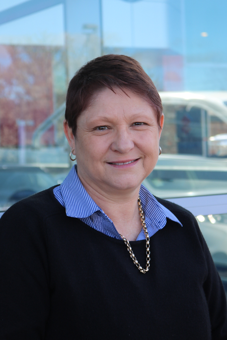 Linda Reeves